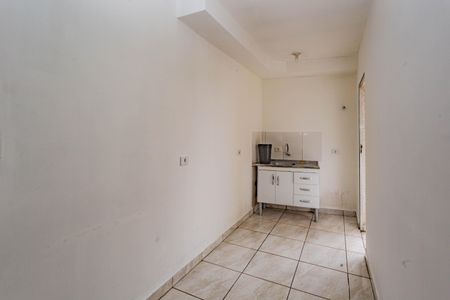 Cozinha de casa para alugar com 1 quarto, 35m² em Vila Caraguata, São Paulo
