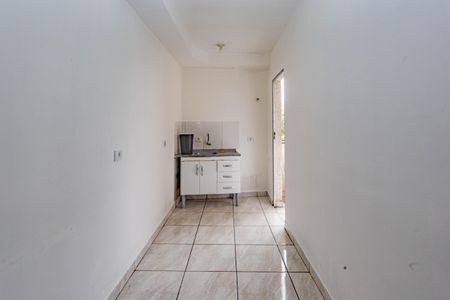 Cozinha de casa para alugar com 1 quarto, 35m² em Vila Caraguata, São Paulo