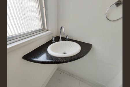 Apartamento à venda com 140m², 4 quartos e sem vagaBanheiro da Suíte