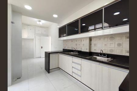Apartamento à venda com 140m², 4 quartos e sem vagaCozinha