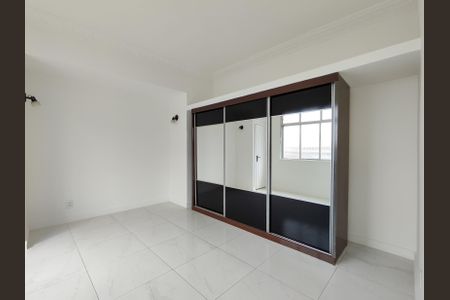 Quarto 1 de apartamento à venda com 4 quartos, 140m² em Praça da Bandeira, Rio de Janeiro