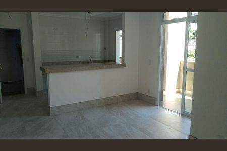 Apartamento à venda com 2 quartos, 114m² em Santa Efigênia, Belo Horizonte
