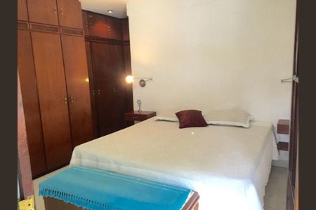 Casa à venda com 3 quartos, 400m² em Itaipu, Niterói