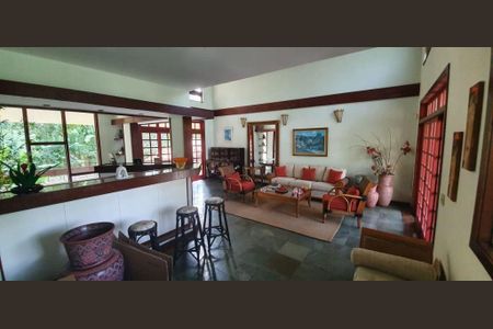 Casa à venda com 5 quartos, 381m² em Piratininga, Niterói