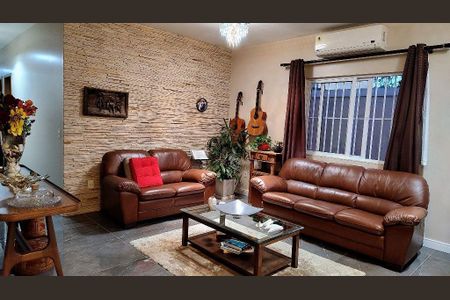 Casa à venda com 3 quartos, 163m² em Piratininga, Niterói