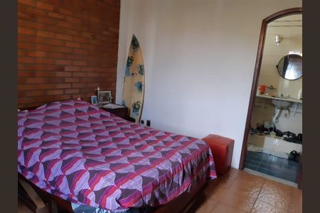 Casa à venda com 4 quartos, 377m² em Itaipu, Niterói