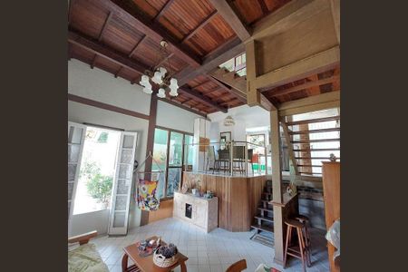 Casa à venda com 3 quartos, 201m² em Santo Antônio, Niterói