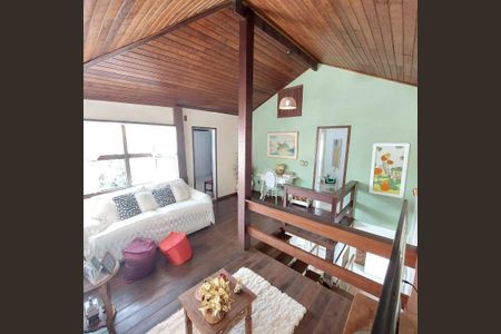 Casa à venda com 3 quartos, 201m² em Santo Antônio, Niterói