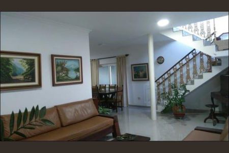 Casa à venda com 3 quartos, 300m² em Piratininga, Niterói