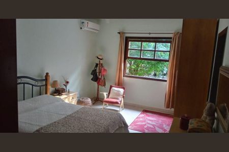 Casa à venda com 4 quartos, 257m² em Itaipu, Niterói