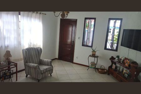 Casa à venda com 4 quartos, 257m² em Itaipu, Niterói