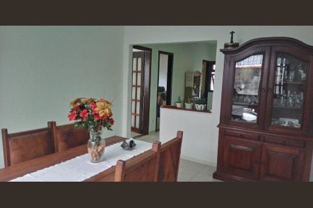 Casa à venda com 4 quartos, 257m² em Itaipu, Niterói