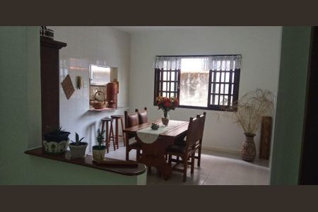 Casa à venda com 4 quartos, 257m² em Itaipu, Niterói