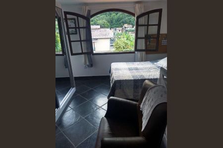 Casa à venda com 6 quartos, 400m² em Piratininga, Niterói