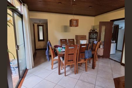 Casa à venda com 4 quartos, 251m² em Santo Antônio, Niterói