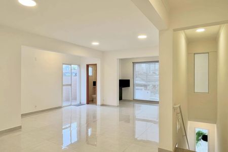 Sala de casa para alugar com 3 quartos, 125m² em Embaré, Santos