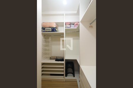 Apartamento para alugar com 47m², 1 quarto e 1 vaga Apartamento para alugar com 47m², 1 quarto e 1 vagaCloset da Suíte