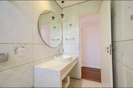 Apartamento para alugar com 410m², 5 quartos e 3 vagasBanheiro Suíte 2