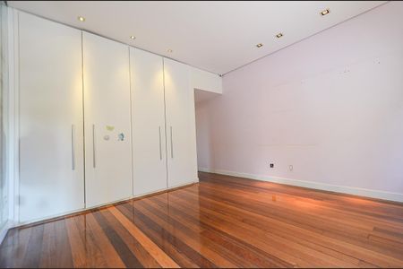 Apartamento para alugar com 410m², 5 quartos e 3 vagasSuíte 2