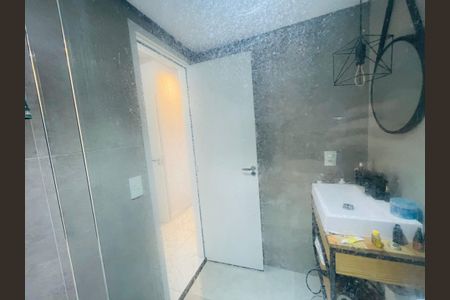 Apartamento para alugar com 64m², 2 quartos e 1 vaga Apartamento para alugar com 64m², 2 quartos e 1 vagaBanheiro 1