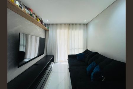 Sala de apartamento para alugar com 2 quartos, 64m² em Jardim Flor da Montanha, Guarulhos