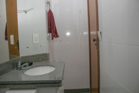 Apartamento à venda com 69m², 3 quartos e 2 vagasBanheiro Social