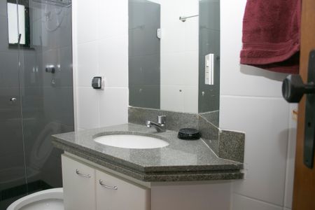 Apartamento à venda com 69m², 3 quartos e 2 vagasBanheiro Social