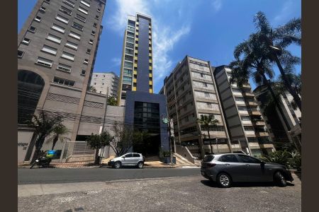 Apartamento à venda com 69m², 3 quartos e 2 vagasFachada