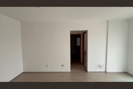 Sala de apartamento para alugar com 2 quartos, 51m² em Utinga, Santo André