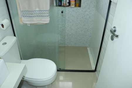 Casa de condomínio para alugar com 177m², 2 quartos e 2 vagasBanheiro da Suíte