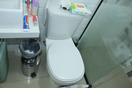 Casa de condomínio para alugar com 177m², 2 quartos e 2 vagasBanheiro