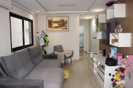 Casa de condomínio para alugar com 177m², 2 quartos e 2 vagasSala