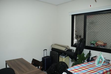 Casa de condomínio para alugar com 177m², 2 quartos e 2 vagasQuarto de Serviço