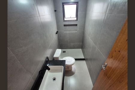 Casa de condomínio à venda com 169m², 3 quartos e 2 vagas Casa de condomínio à venda com 169m², 3 quartos e 2 vagasBanheiro suite 2