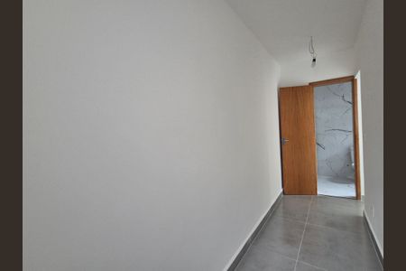 Casa de condomínio à venda com 169m², 3 quartos e 2 vagas Casa de condomínio à venda com 169m², 3 quartos e 2 vagasCloset suíte 1