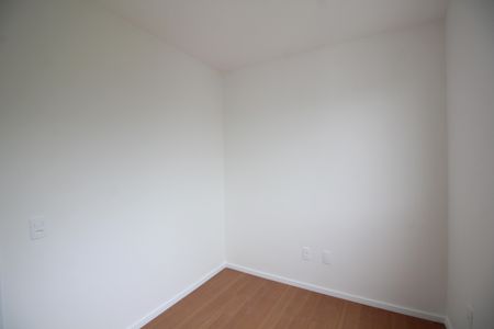 Quarto 2 de apartamento para alugar com 2 quartos, 40m² em Taquara, Rio de Janeiro