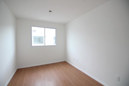 Sala de apartamento para alugar com 2 quartos, 40m² em Taquara, Rio de Janeiro