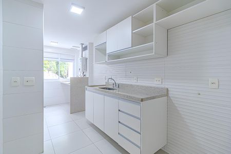 Apartamento à venda com 108m², 3 quartos e sem vaga Apartamento à venda com 108m², 3 quartos e sem vagaCozinha e Área de Serviço