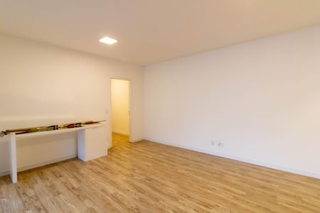 Sala de apartamento para alugar com 3 quartos, 117m² em Jardim Santa Mena, São Paulo