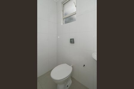 Banheiro de apartamento à venda com 1 quarto, 40m² em Petrópolis, Porto Alegre