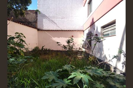 Casa à venda com 225m², 3 quartos e 3 vagas Casa à venda com 225m², 3 quartos e 3 vagasFoto 09