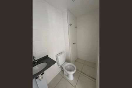 Banheiro Social de apartamento para alugar com 2 quartos, 70m² em Barra Olímpica, Rio de Janeiro