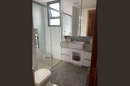 Banheiro de apartamento à venda com 3 quartos, 97m² em Santo Agostinho, Belo Horizonte