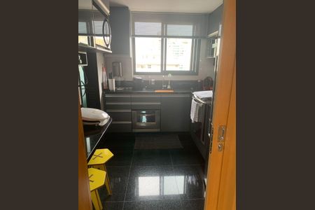 Cozinha de apartamento à venda com 3 quartos, 97m² em Santo Agostinho, Belo Horizonte