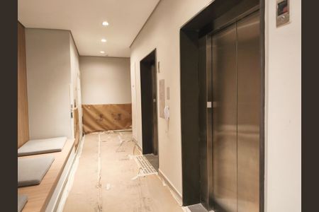 Apartamento à venda com 30m², 1 quarto e sem vaga Apartamento à venda com 30m², 1 quarto e sem vagaElevadores