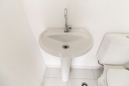 Apartamento para alugar com 33m², 2 quartos e sem vaga Apartamento para alugar com 33m², 2 quartos e sem vagaBanheiro