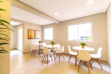 Apartamento para alugar com 33m², 2 quartos e sem vaga Apartamento para alugar com 33m², 2 quartos e sem vagaÁrea comum - Salão de festas