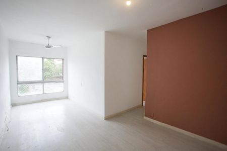 Sala de apartamento à venda com 2 quartos, 60m² em Pechincha, Rio de Janeiro