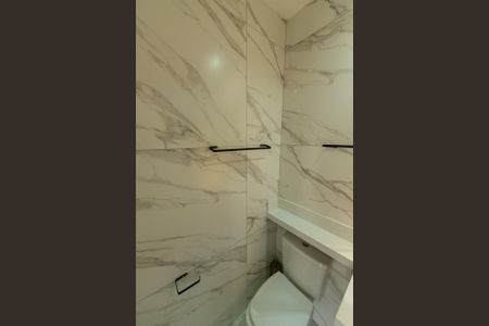 Apartamento à venda com 57m², 2 quartos e 1 vaga Apartamento à venda com 57m², 2 quartos e 1 vagaBanheiro