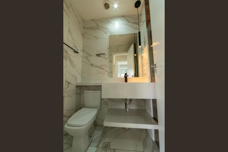 Apartamento à venda com 57m², 2 quartos e 1 vaga Apartamento à venda com 57m², 2 quartos e 1 vagaBanheiro